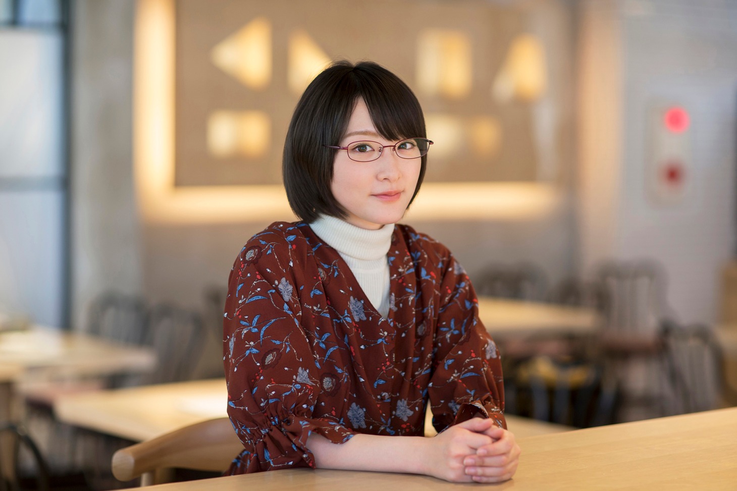 火村智子役の生駒里奈。