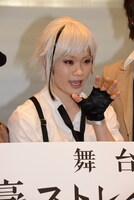 中島敦役の鳥越裕貴。