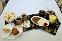 「ガールズ＆パンツァー博覧会」カフェエリアのメニュー。