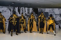 「煉獄に笑う ～舞台×原作～展」の様子。