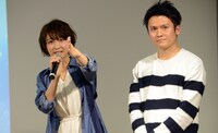 左から「刻刻」佑河樹里役の安済知佳、プロデューサーの木村誠。