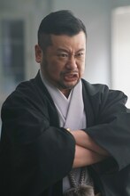 大嵐寿三郎に扮装したケンドーコバヤシ。