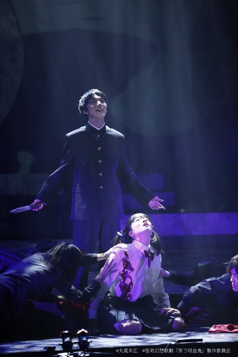 「怪奇幻想歌劇『笑う吸血鬼』」ゲネプロの様子。