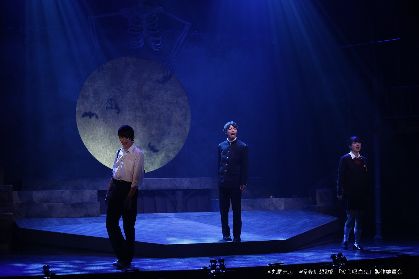 「怪奇幻想歌劇『笑う吸血鬼』」ゲネプロの様子。