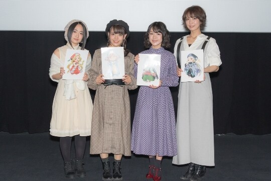 左から悠木碧、松田利冴、下地紫野、安済知佳。