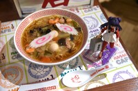 「召しませ！猫飯店の五目ラーメン カフェ限定レンゲつき」