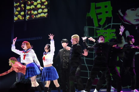 舞台「モブサイコ100」ゲネプロの様子。