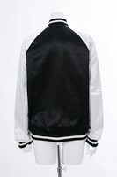 ヨーコモデルのスカジャン