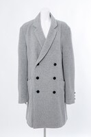 カミナモデルのコート