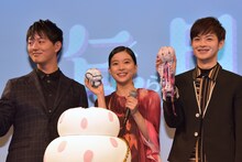 左から鯉淵修役の工藤阿須加、倉下月海役の芳根京子、鯉淵蔵之介役の瀬戸康史。