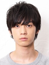 鳴子章吉役の百瀬朔。