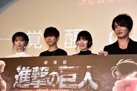 「劇場版『進撃の巨人』Season2～覚醒の咆哮～」初日舞台挨拶の様子。