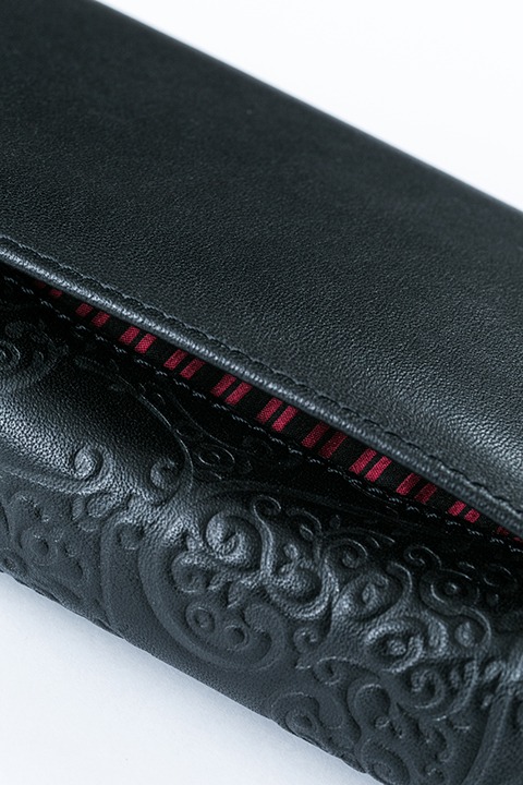 アニメ「ジョーカー・ゲーム」モデルの長財布。