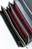 アニメ「ジョーカー・ゲーム」モデルの長財布。