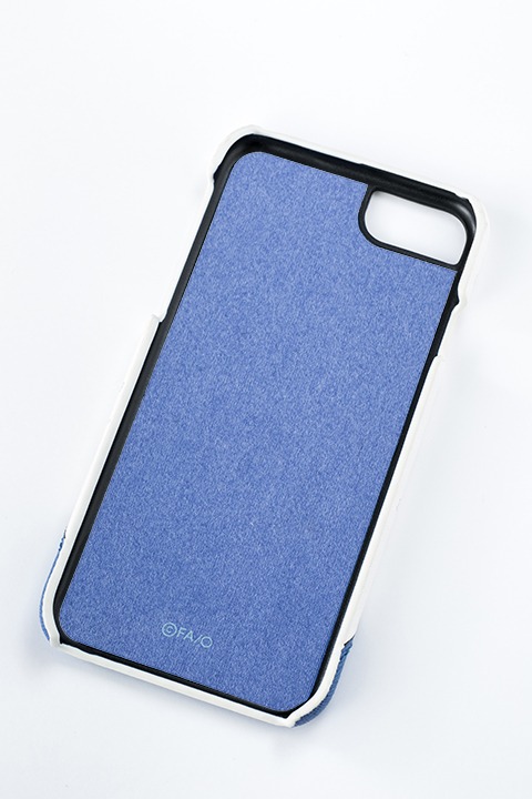 カラ松モデルのスマートフォンケース。
