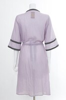 一松モデルのガウン。