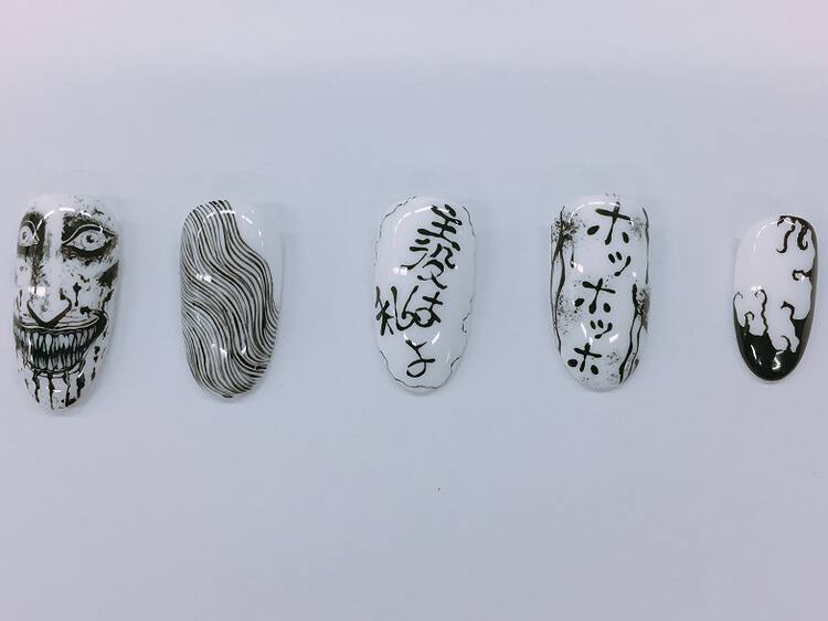 主役は私よ 伊藤潤二 コレクション 富江 淵 四つ辻の美少年が痛ネイルに コミックナタリー