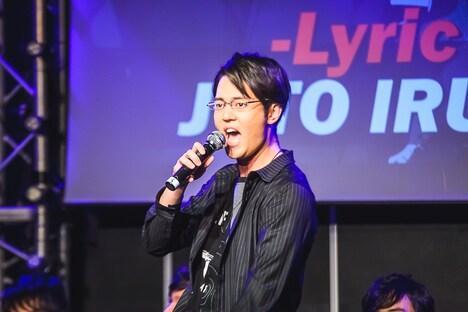 駒田航（Photo by 粂井健太）