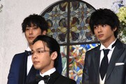 左から平岡祐太、中村倫也、山田裕貴。
