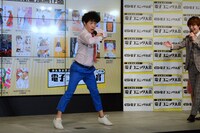 「右ひじ左ひじ交互に見て！」と突然他人のネタを始めるちゅうえい。