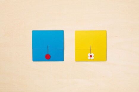 「ケース入りハンカチ」のパッケージ。