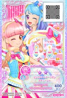 「データカードダス アイカツスターズ！」のカード。