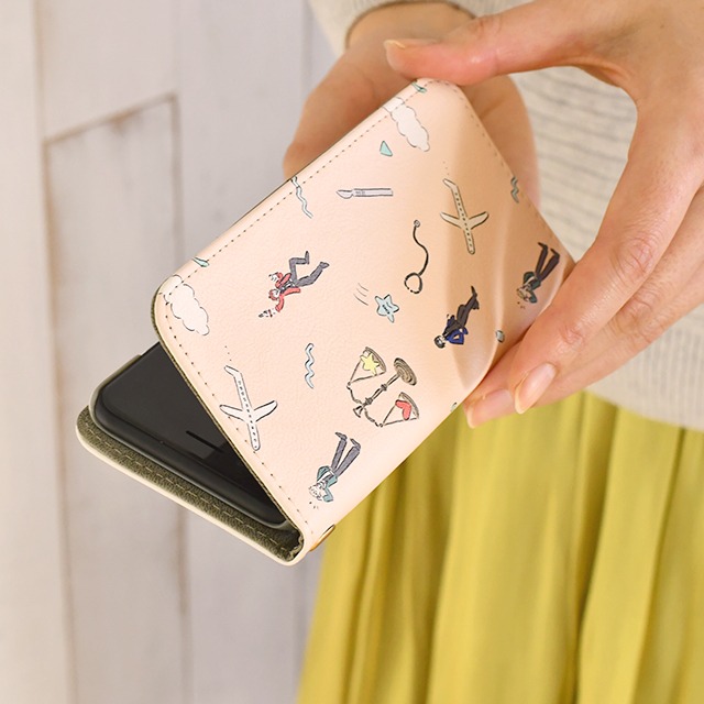 「BOOK iPhoneケース」DRAMATIC STARSモデルの使用イメージ。