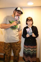 左からアストラ役の稲田徹、ノア役の五十嵐裕美。