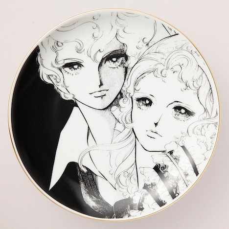 「エドガー&メリーベル」の絵皿。