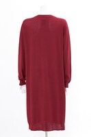 アーチャーモデルのロングカーディガン。