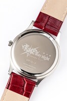 アーチャーモデルの腕時計。