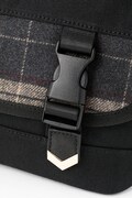 アーチャーモデルのボディバッグ。