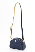 セイバーモデルのショルダーバッグ。