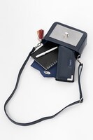 ランサーモデルのショルダーバッグ。