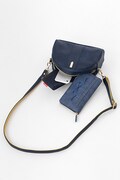 セイバーモデルのショルダーバッグ。