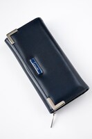 ランサーモデルの長財布。