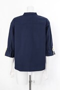 セイバーモデルのブラウス。