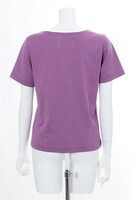 暁美ほむらモデルのTシャツ。