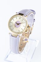 暁美ほむらモデルの腕時計。