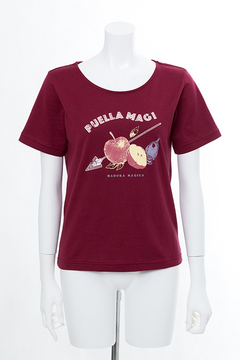 佐倉杏子モデルのTシャツ。