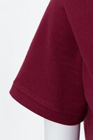 佐倉杏子モデルのTシャツ。