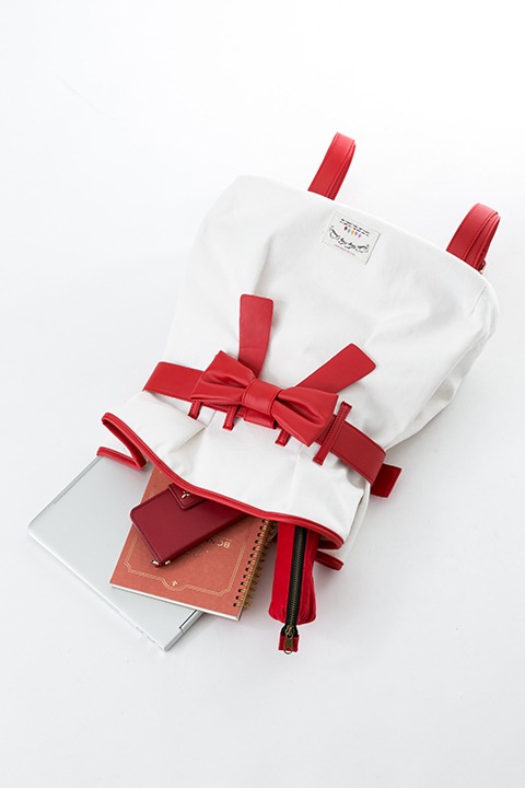 佐倉杏子モデルのバッグ。