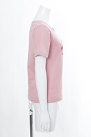 「魔法少女まどか☆マギカ」鹿目まどかモデルのTシャツ。