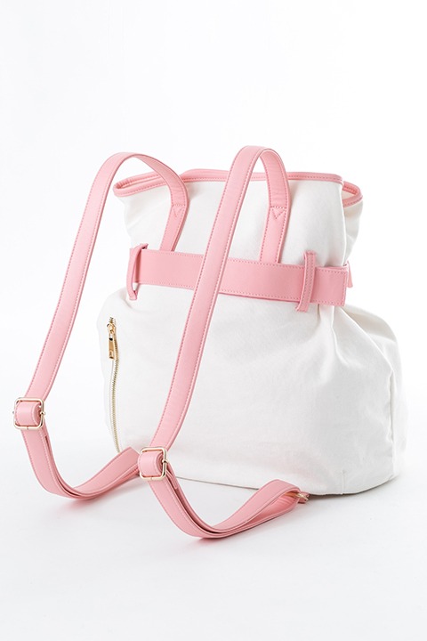 「魔法少女まどか☆マギカ」鹿目まどかモデルのバッグ。