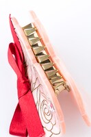 「魔法少女まどか☆マギカ」鹿目まどかモデルのヘアクリップ。