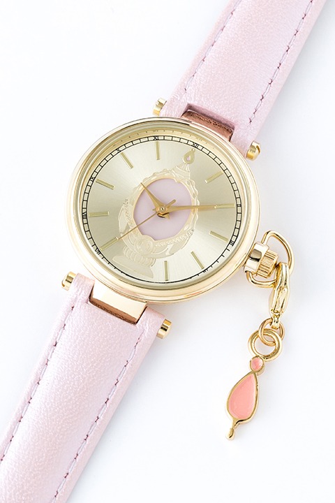 「魔法少女まどか☆マギカ」鹿目まどかモデルの腕時計。