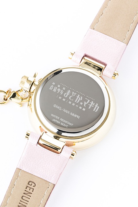 「魔法少女まどか☆マギカ」鹿目まどかモデルの腕時計。