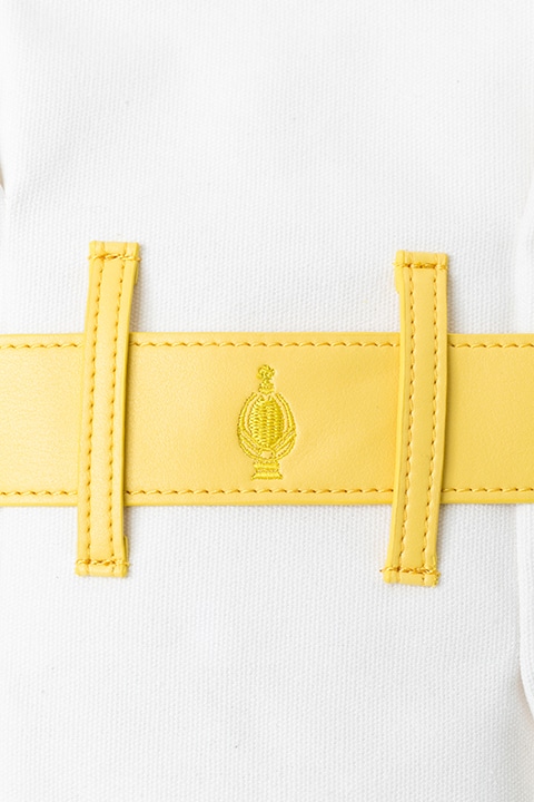 巴マミモデルのバッグ。