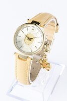 巴マミモデルの腕時計。