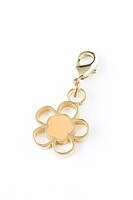 巴マミモデルの腕時計。